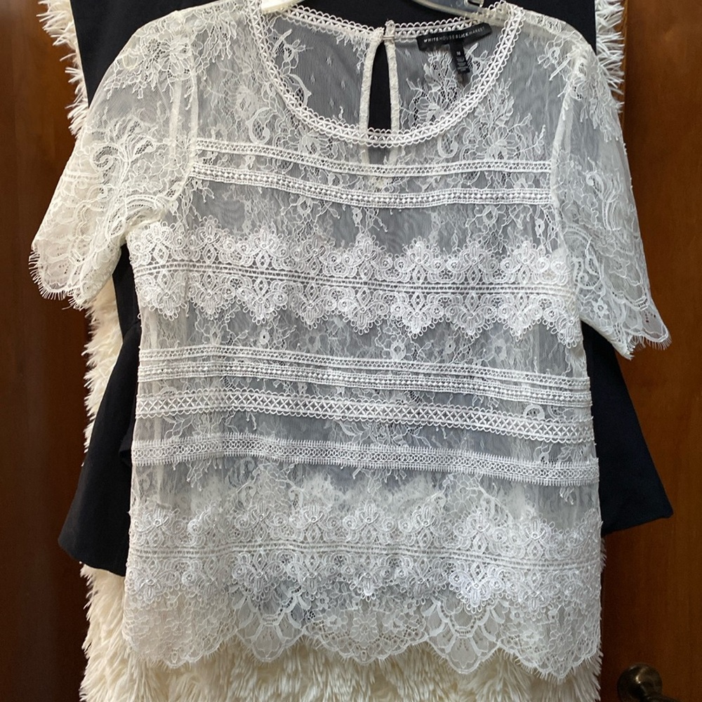 White House Black Market Ivory Short Sleeve Lace Top. Size M